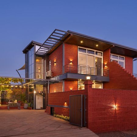 Saffronstays Calvin - 3 Bedroom Pool Villa In 罗纳瓦拉 外观 照片