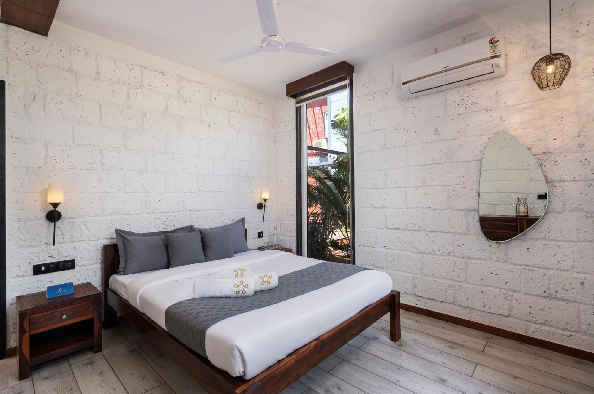 Saffronstays Calvin - 3 Bedroom Pool Villa In 罗纳瓦拉 外观 照片