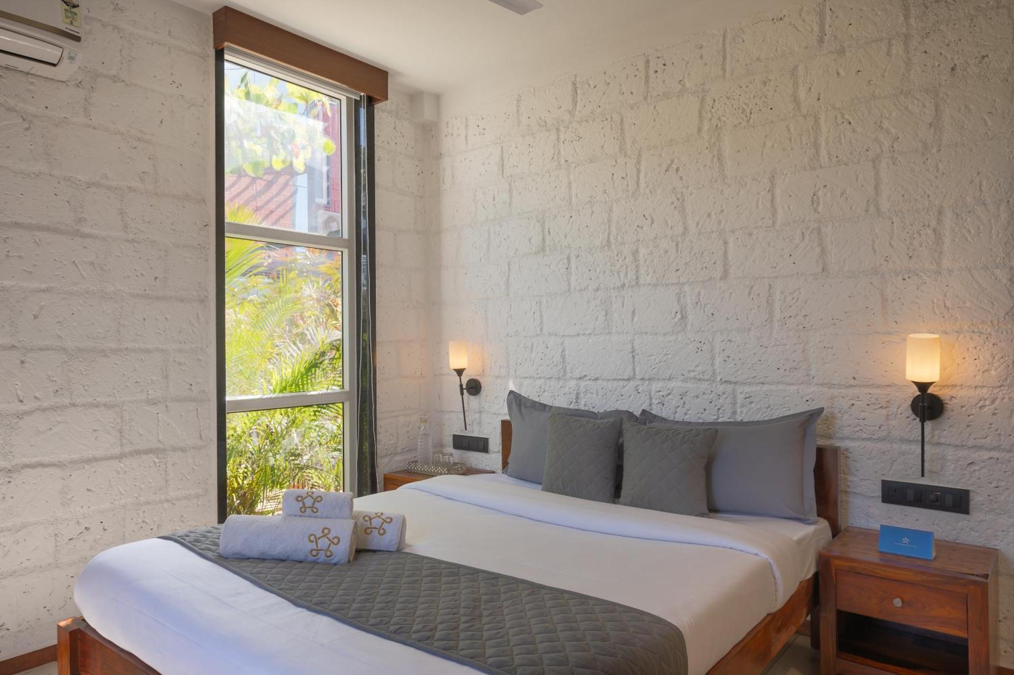 Saffronstays Calvin - 3 Bedroom Pool Villa In 罗纳瓦拉 外观 照片
