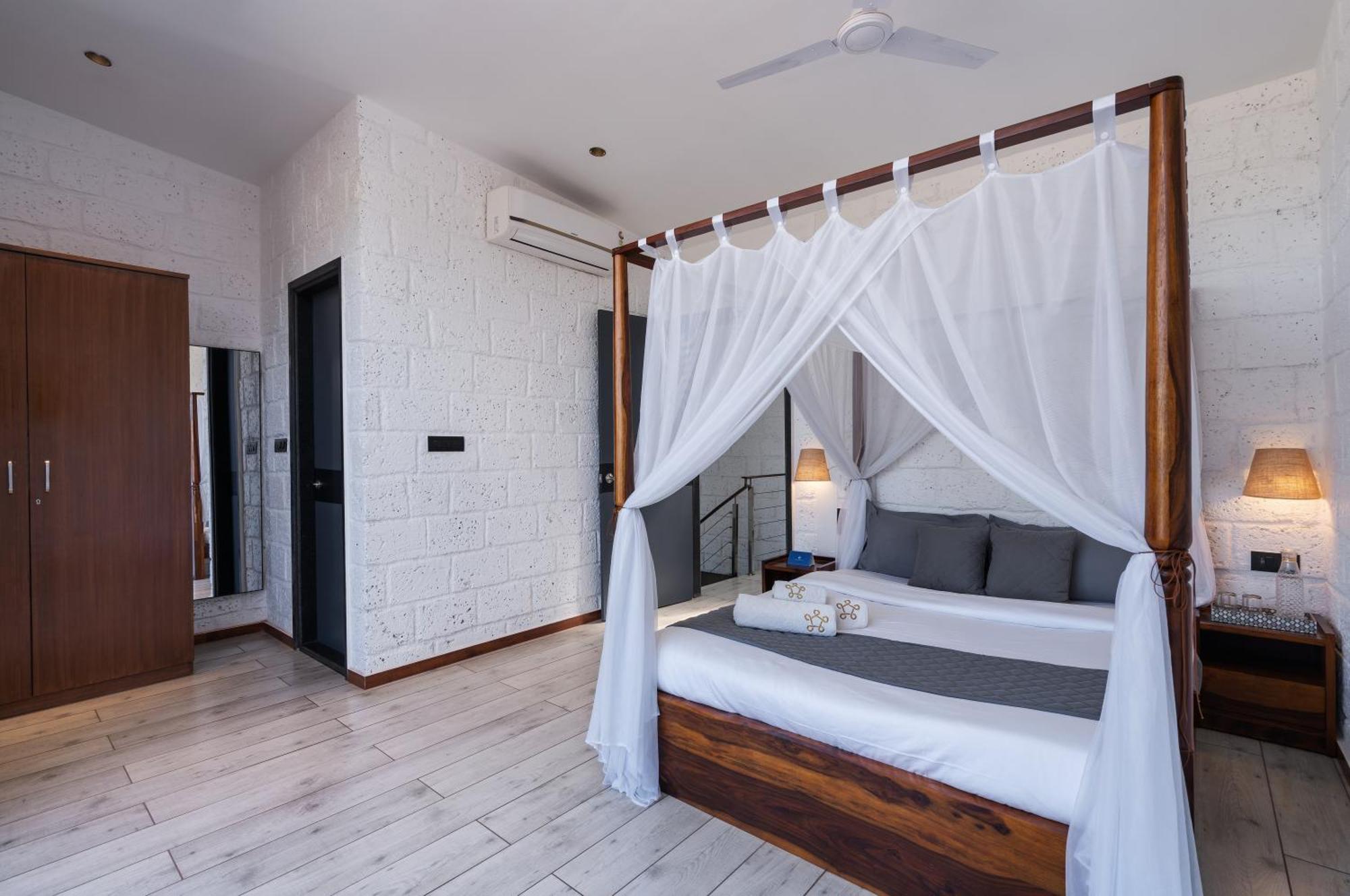 Saffronstays Calvin - 3 Bedroom Pool Villa In 罗纳瓦拉 外观 照片