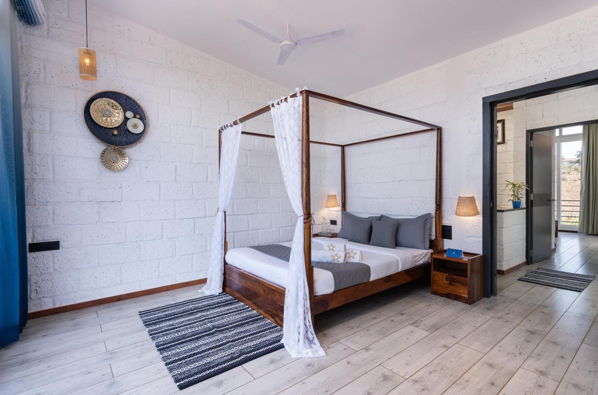 Saffronstays Calvin - 3 Bedroom Pool Villa In 罗纳瓦拉 外观 照片